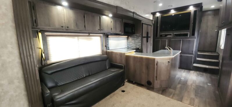 2018 Eclipse Attitude toy hauler 35gsg full