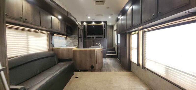 2018 Eclipse Attitude toy hauler 35gsg full