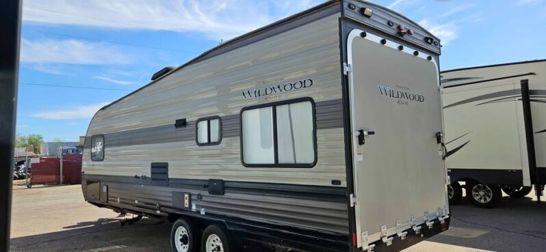 2019 Forest River Wilwood FSX 211ssxl full