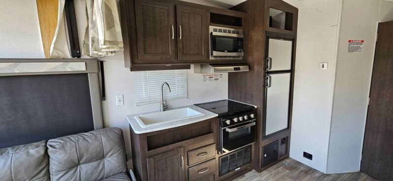 2019 Forest River Wilwood FSX 211ssxl full