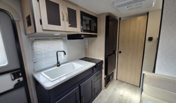 2025 Forest River Prime Time Avenger 16BH full